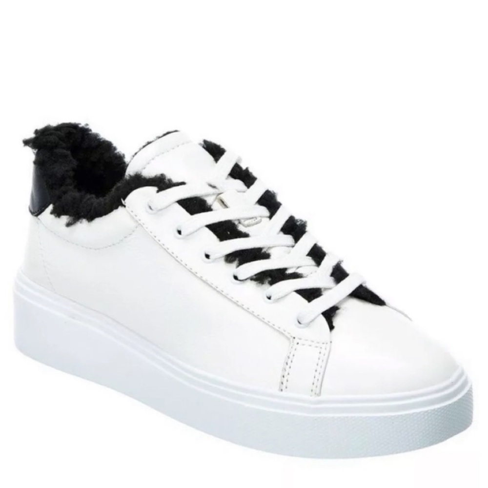 Schutz Kristen Sneaker‎ in Black & White
